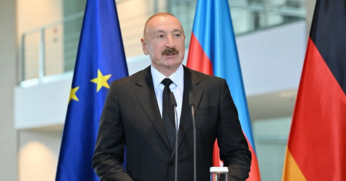 Алієв підтвердив дані польотів і назвав дати таємних переговорів у Баку