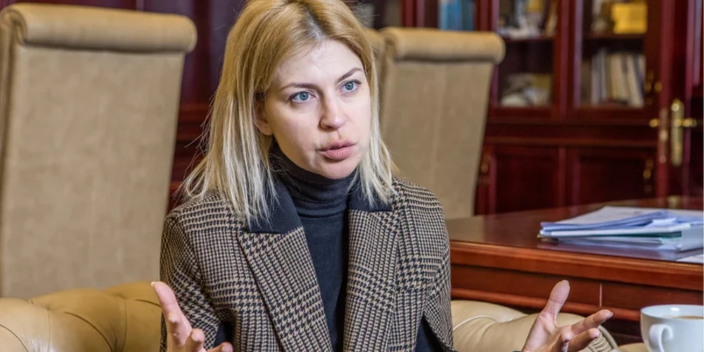Хто підписав, кого звільнено і коли: деталі указу про Стефанішину