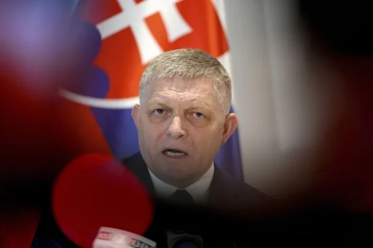 Роберт Фіцо під час публічного виступу (зображення Associated Press, за матеріалом ТСН).