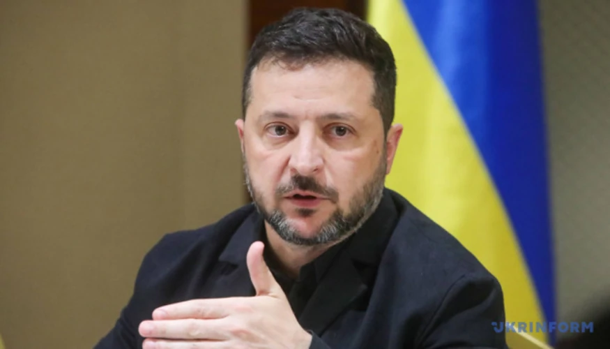 Зеленський в NPR: Трамп пригрозив розвідкою за удари по НПЗ, Україна не відступить